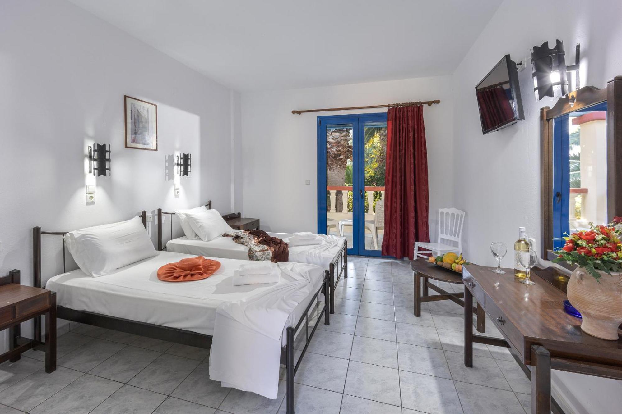 Palm Bay By Estia Hotel Sissi  Bagian luar foto